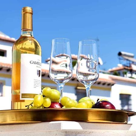 Вилла New Townhouse In The Heart Of Nerja With Jacuzzi Экстерьер фото
