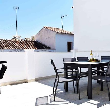 Вилла New Townhouse In The Heart Of Nerja With Jacuzzi Экстерьер фото
