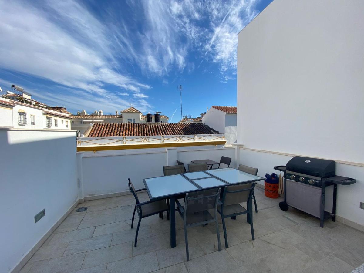 Вилла New Townhouse In The Heart Of Nerja With Jacuzzi Экстерьер фото