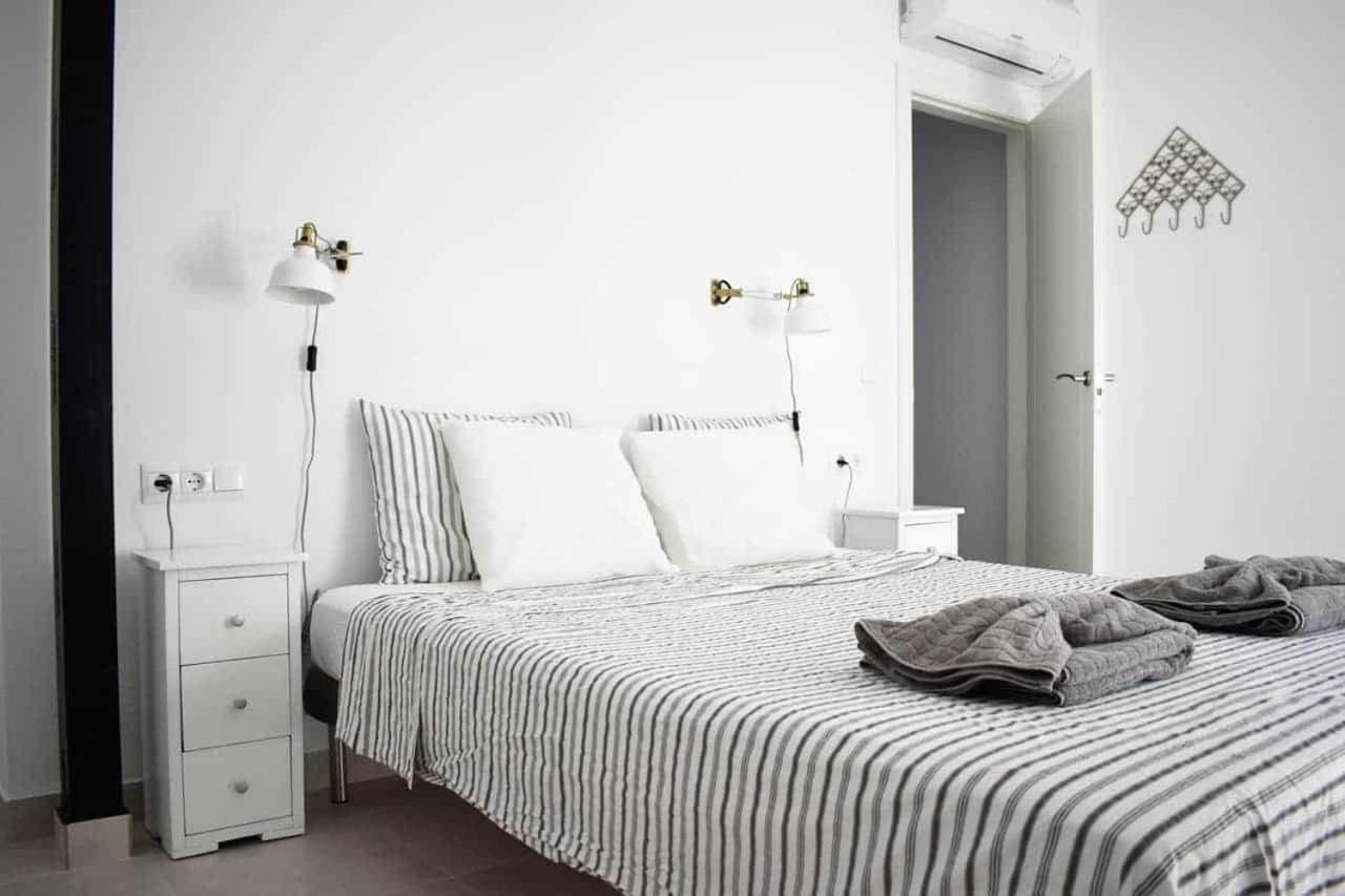 Вилла New Townhouse In The Heart Of Nerja With Jacuzzi Экстерьер фото
