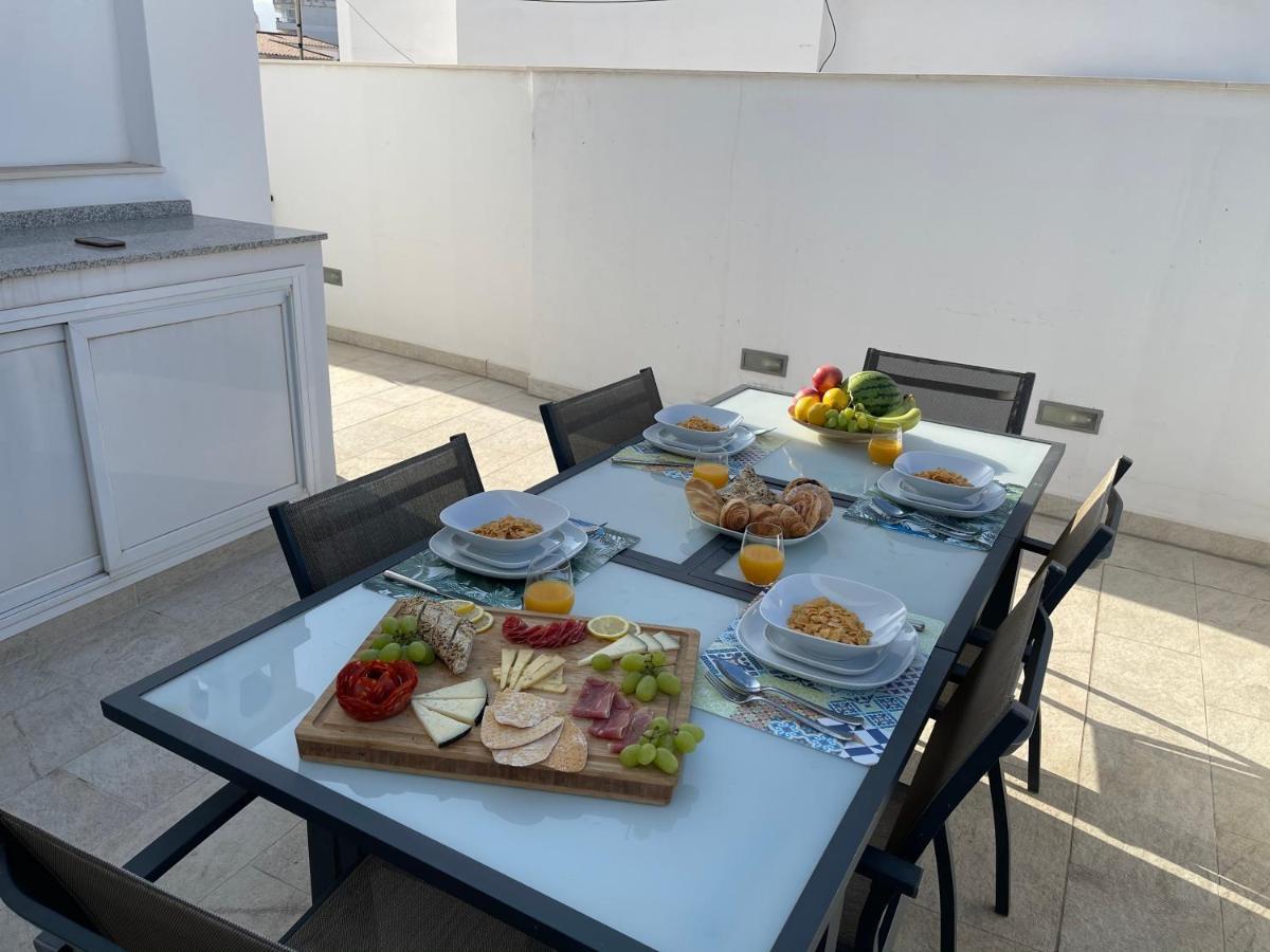 Вилла New Townhouse In The Heart Of Nerja With Jacuzzi Экстерьер фото